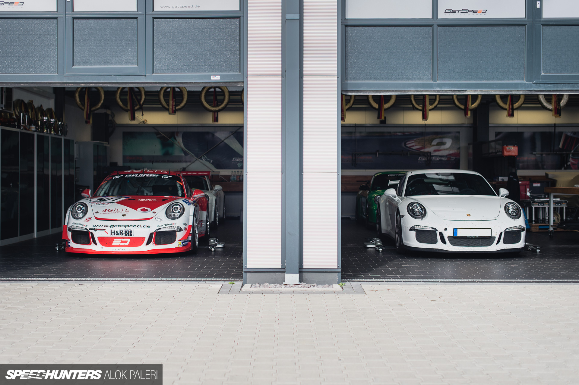 Comparing Fraternal Twins On The Ring