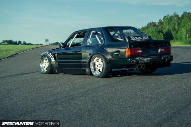 2015-BMW-E30-2JZ-Viktor_1_PMcG