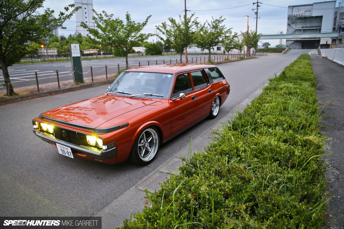 V8-Crown-Wagon-13 copy