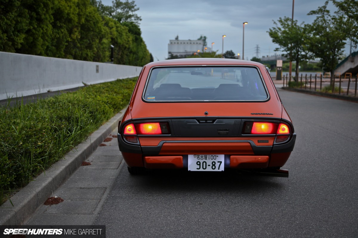 V8-Crown-Wagon-2-2 copy
