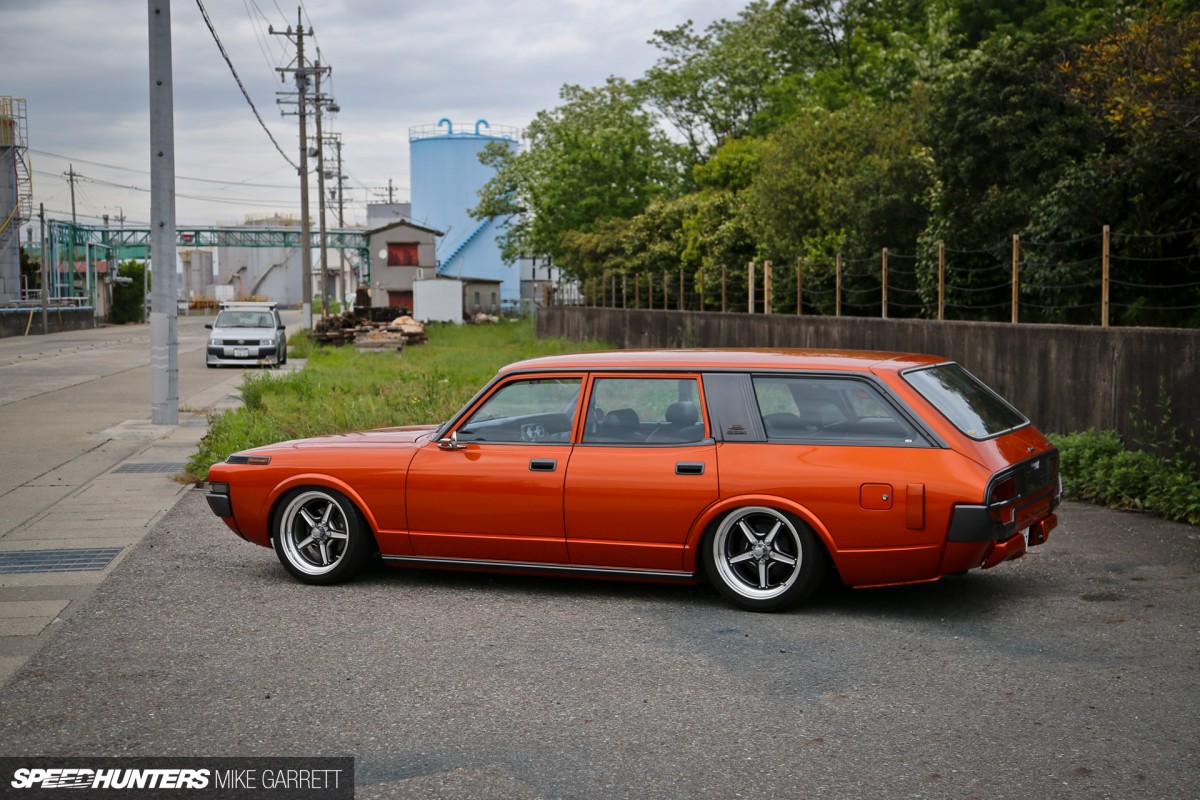 V8-Crown-Wagon-2 copy