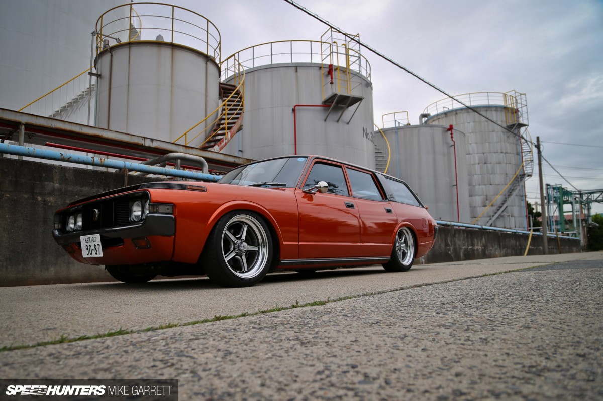 V8-Crown-Wagon-21 copy