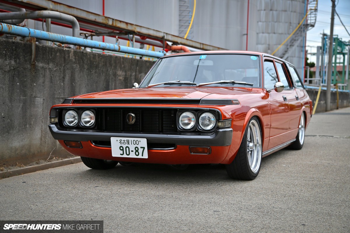 V8-Crown-Wagon-23 copy