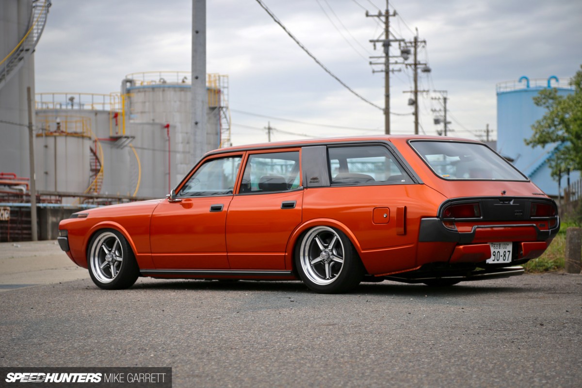 V8-Crown-Wagon-3 copy