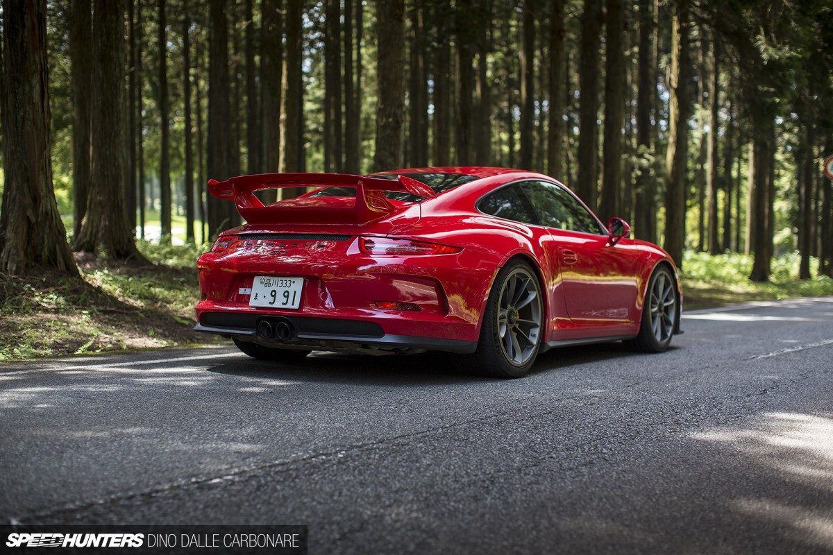 911-GT3-Drive-02