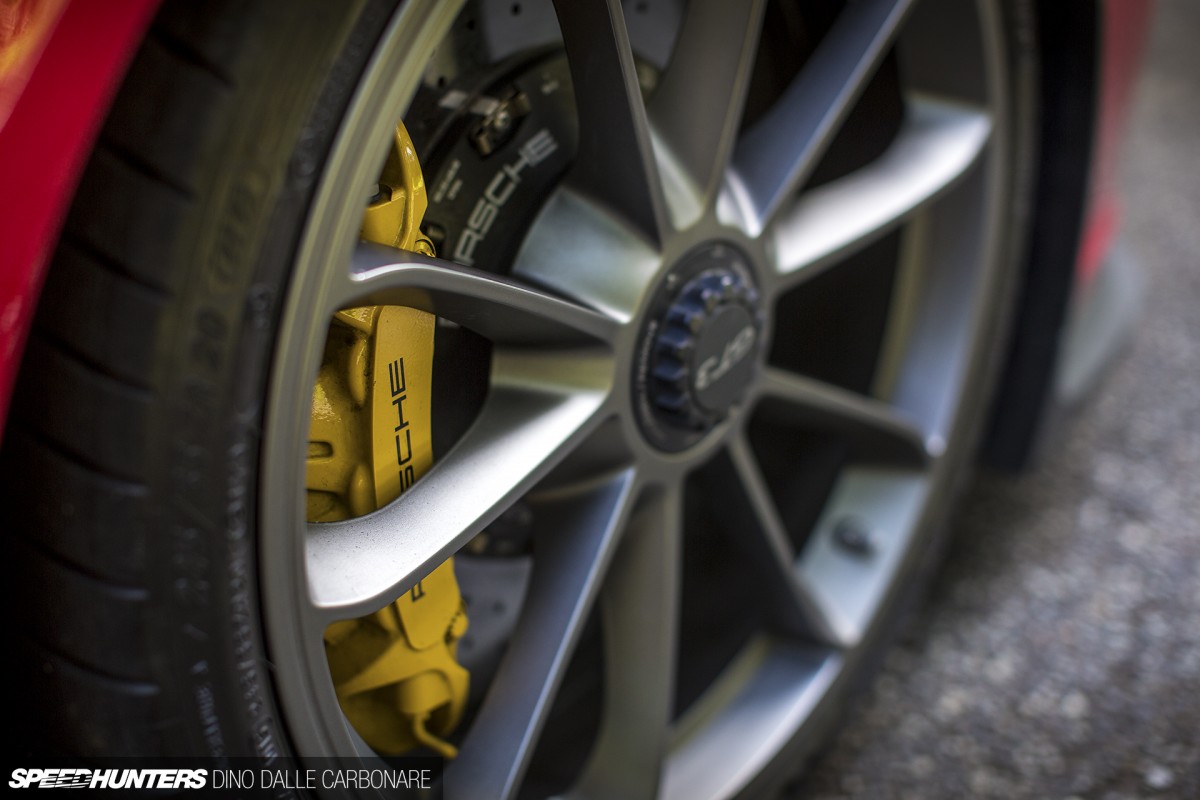 911-GT3-Drive-06