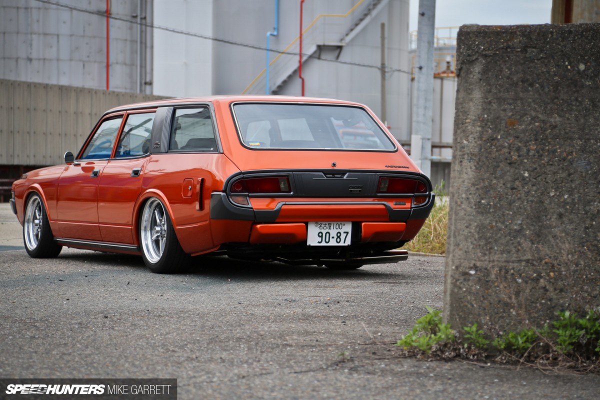 CarsOfSept15_V8-Crown-Wagon-4-copy