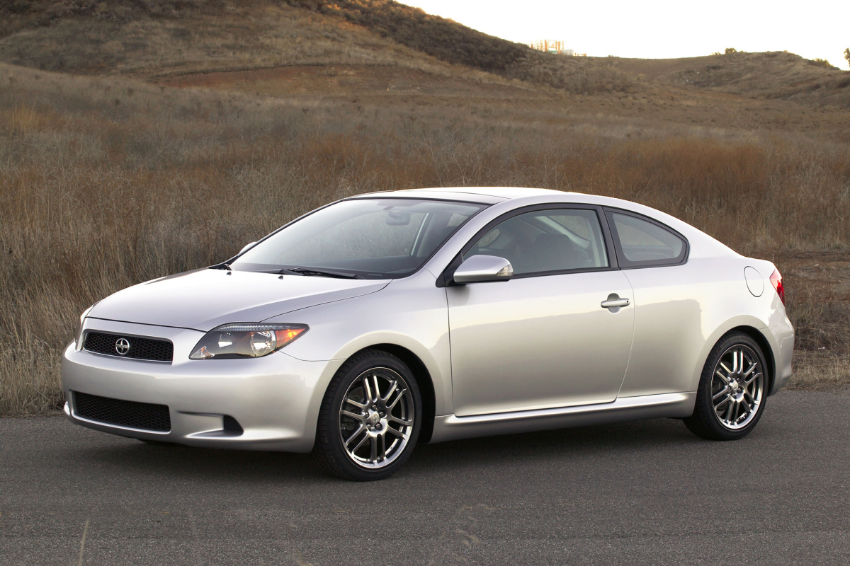 2005150_01_2005_Scion_tC