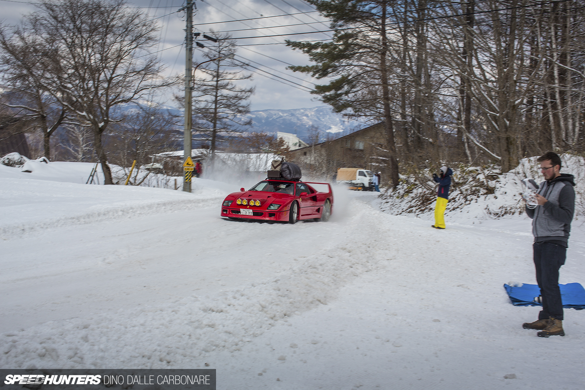 F40-Ski-RedBull-Dino-20