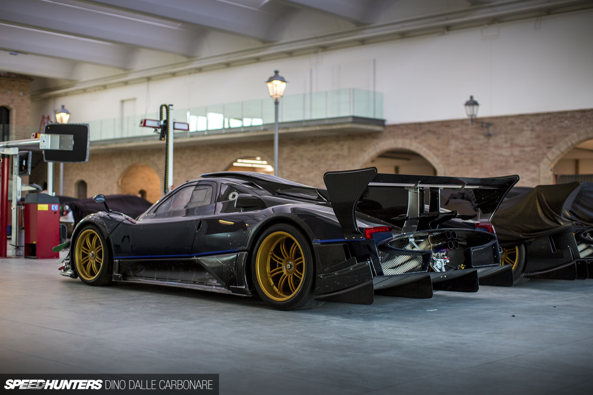Pagani-New-HQ-32