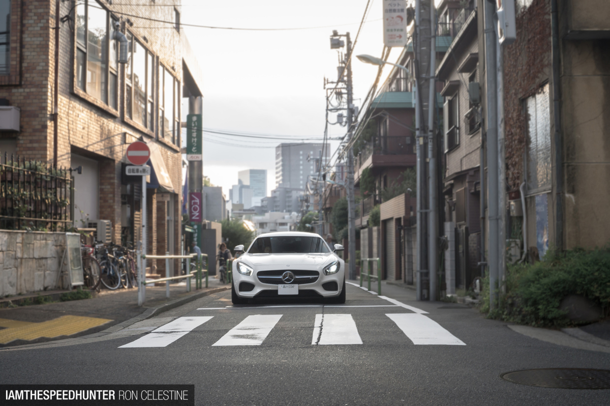 Catching Cars In Japan’s Capital
