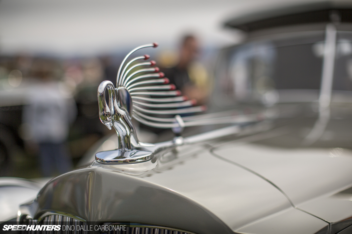 Emblems-Pebble-16-19