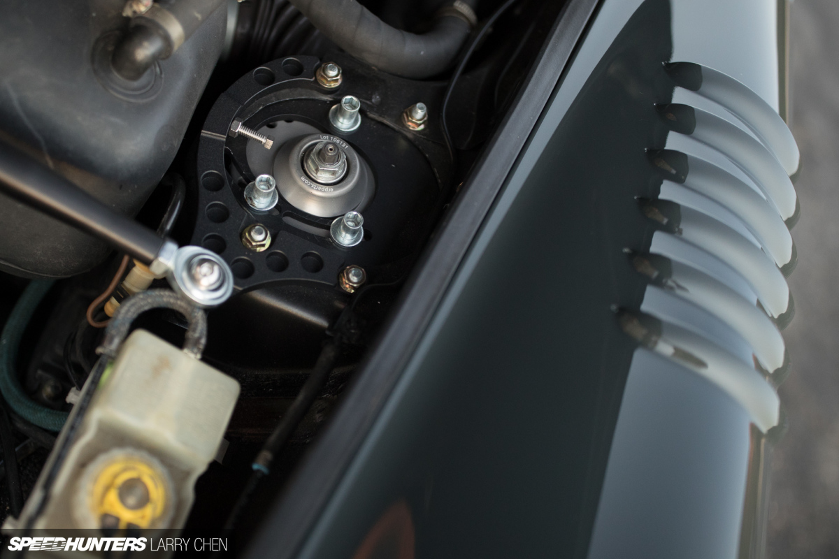 Larry_Chen_Speedhunters_Magnus_Walker_964-26