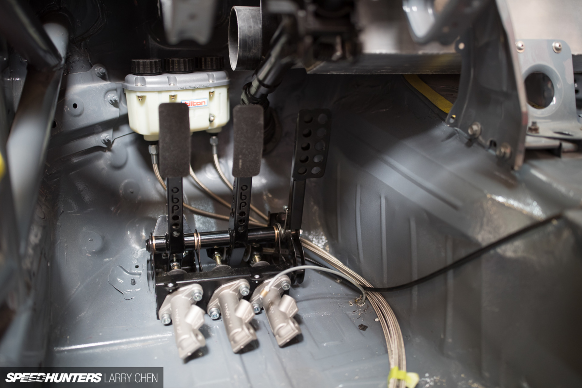 Larry_Chen_Speedhunters_gumout_toyota_ferrari_gt4586-9