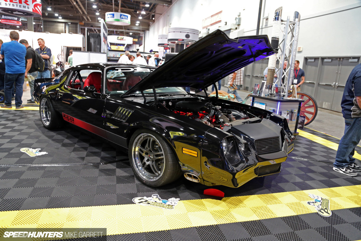 SEMA-Camaro-Z28-01