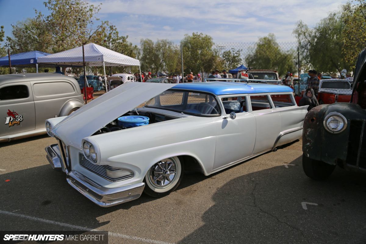CHRR-Edsel-Wagon-01