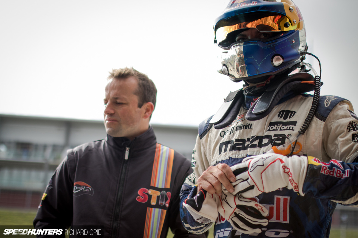 2016-Mad-Mike-McLaren-GT3-Hampton-Downs-101-Speedhunters-Richard-Opie (5)