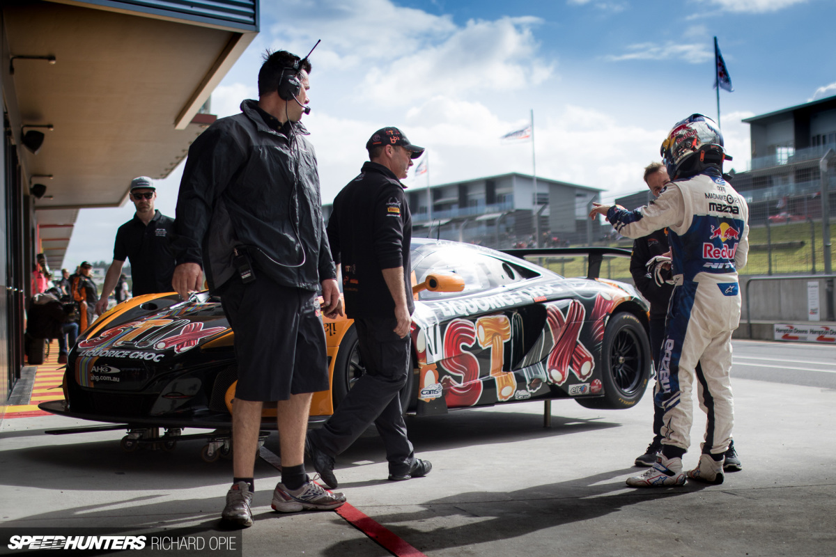2016-Mad-Mike-McLaren-GT3-Hampton-Downs-101-Speedhunters-Richard-Opie (6)