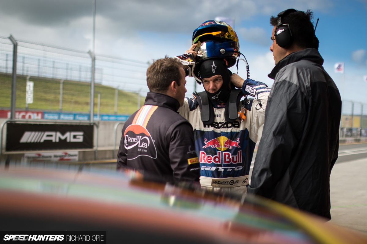 2016-Mad-Mike-McLaren-GT3-Hampton-Downs-101-Speedhunters-Richard-Opie (7)