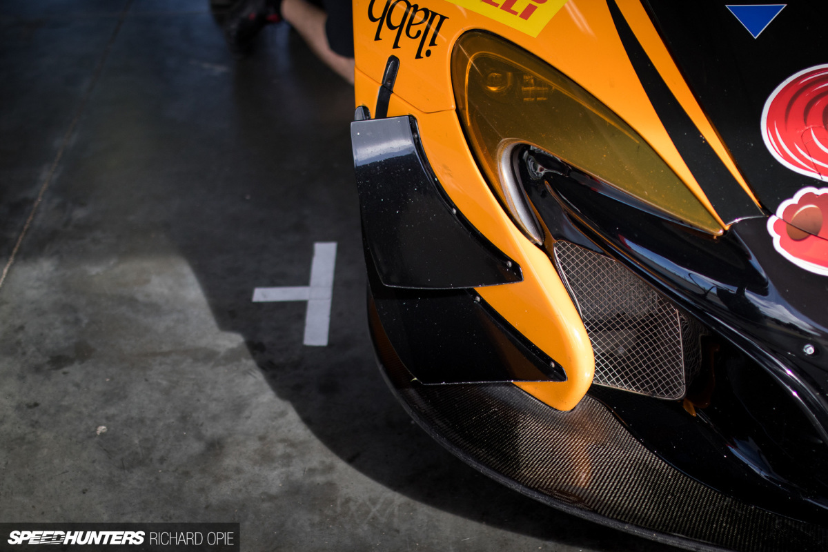 2016-Mad-Mike-McLaren-GT3-Hampton-Downs-101-Speedhunters-Richard-Opie (14)