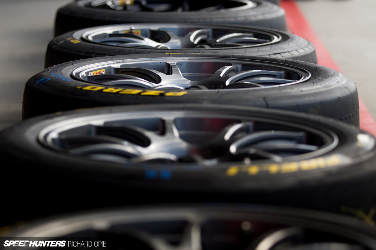 2016-Mad-Mike-McLaren-GT3-Hampton-Downs-101-Speedhunters-Richard-Opie (19)