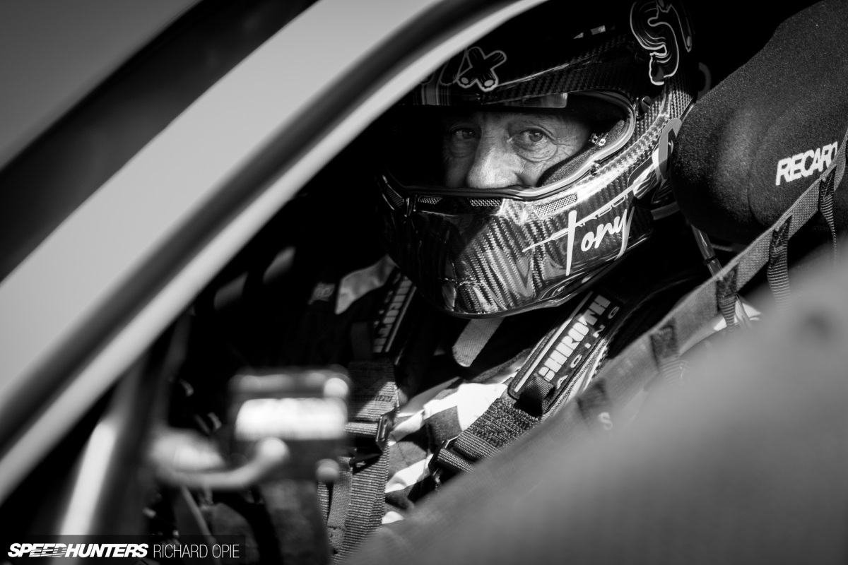 2016-Mad-Mike-McLaren-GT3-Hampton-Downs-101-Speedhunters-Richard-Opie (29)