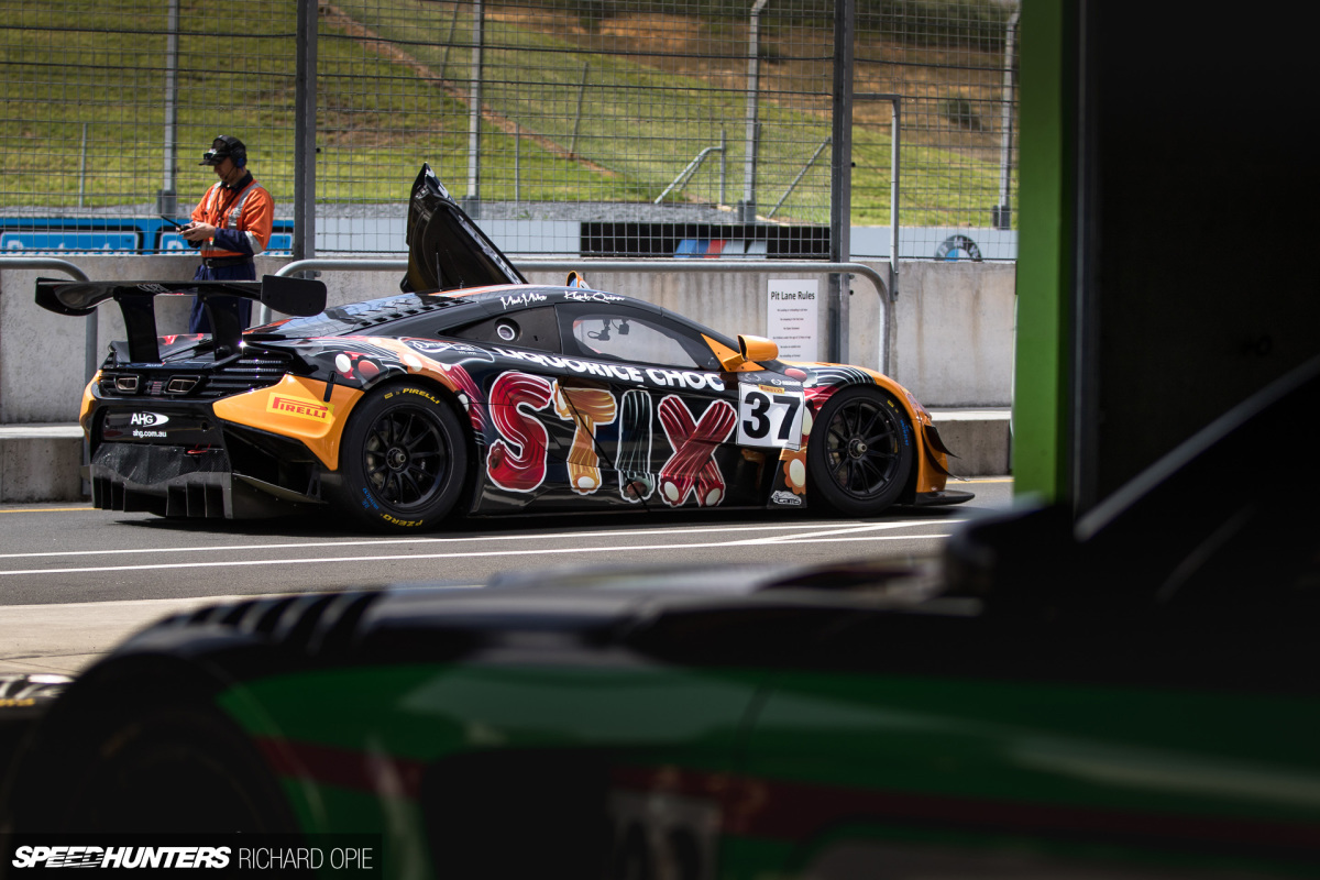 2016-Mad-Mike-McLaren-GT3-Hampton-Downs-101-Speedhunters-Richard-Opie (39)
