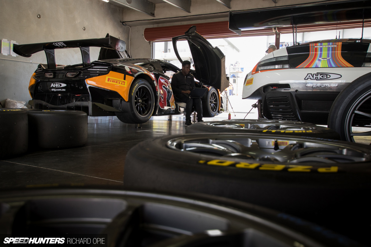 2016-Mad-Mike-McLaren-GT3-Hampton-Downs-101-Speedhunters-Richard-Opie (45)