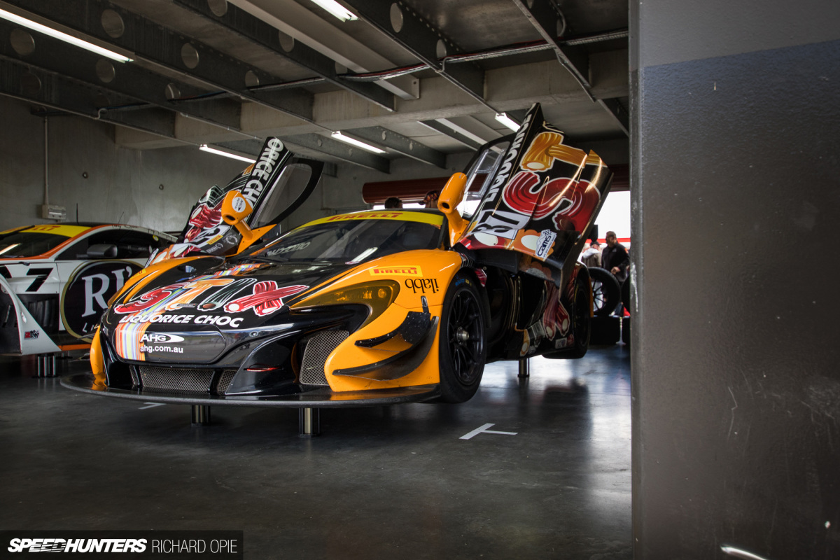 2016-Mad-Mike-McLaren-GT3-Hampton-Downs-101-Speedhunters-Richard-Opie (46)