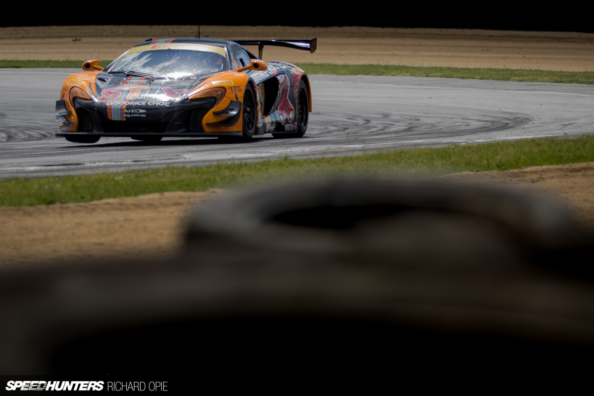 2016-Mad-Mike-McLaren-GT3-Hampton-Downs-101-Speedhunters-Richard-Opie (66)