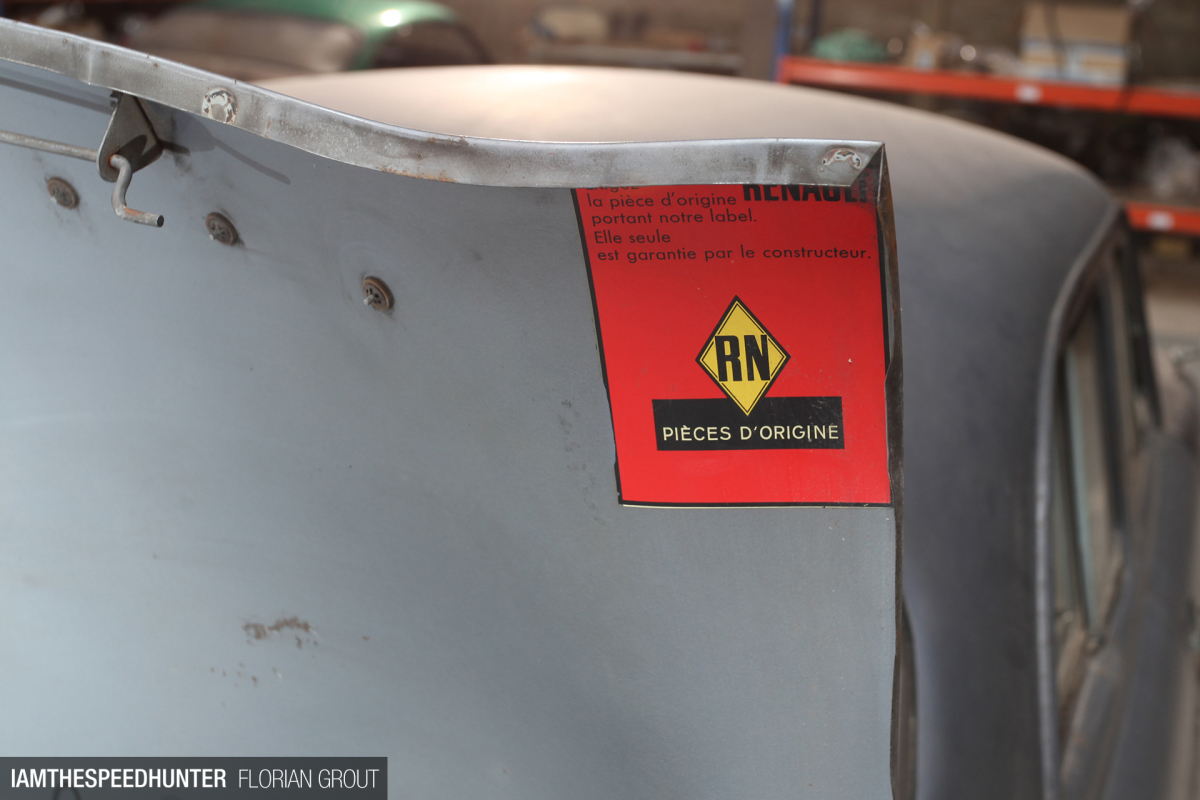 SH_IATS_RENAULT_DAUPHINE_F-GROUT-2687