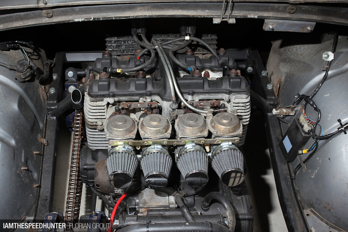 SH_IATS_RENAULT_DAUPHINE_F-GROUT-2684