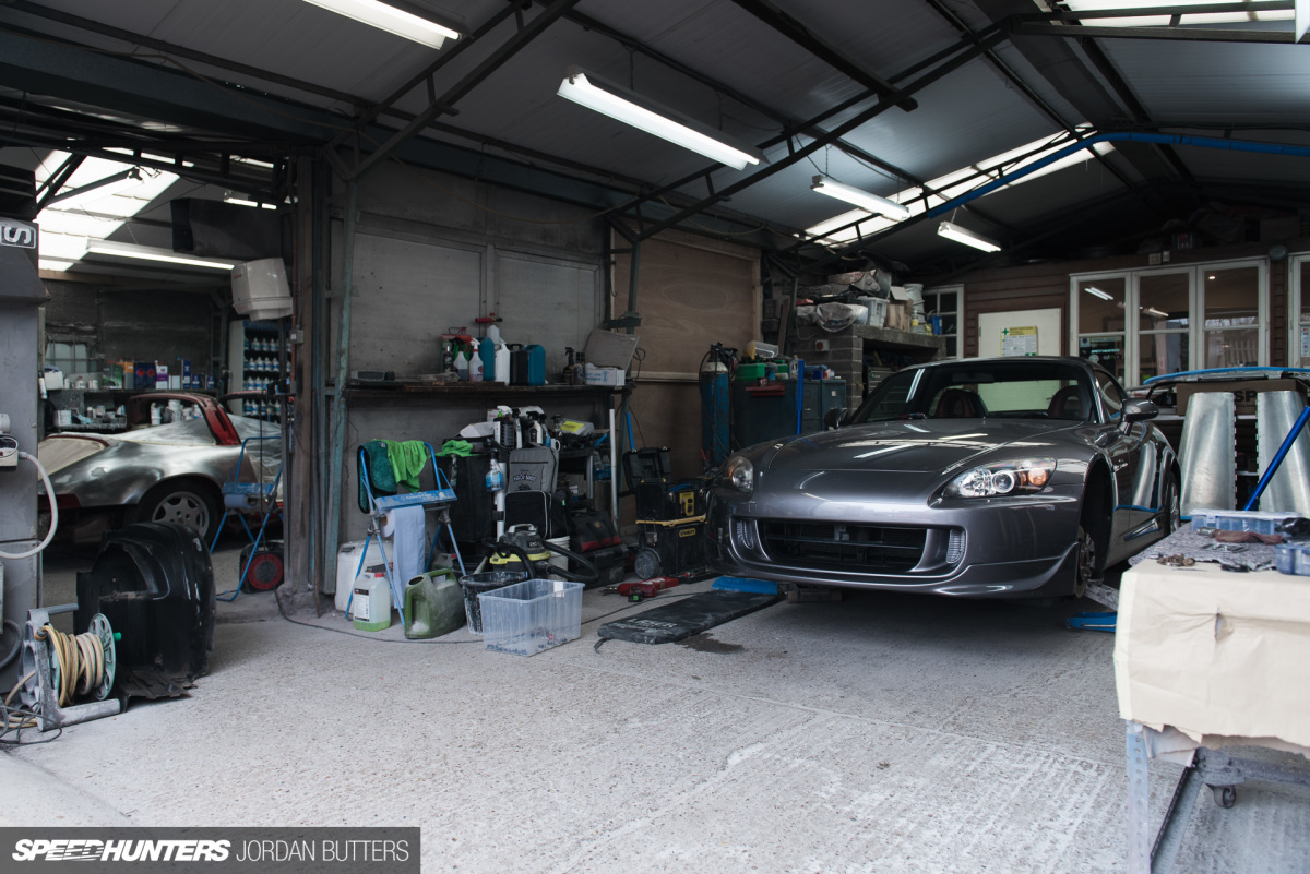 project2000-bodywork-2017-jordanbutters-speedhunters-1