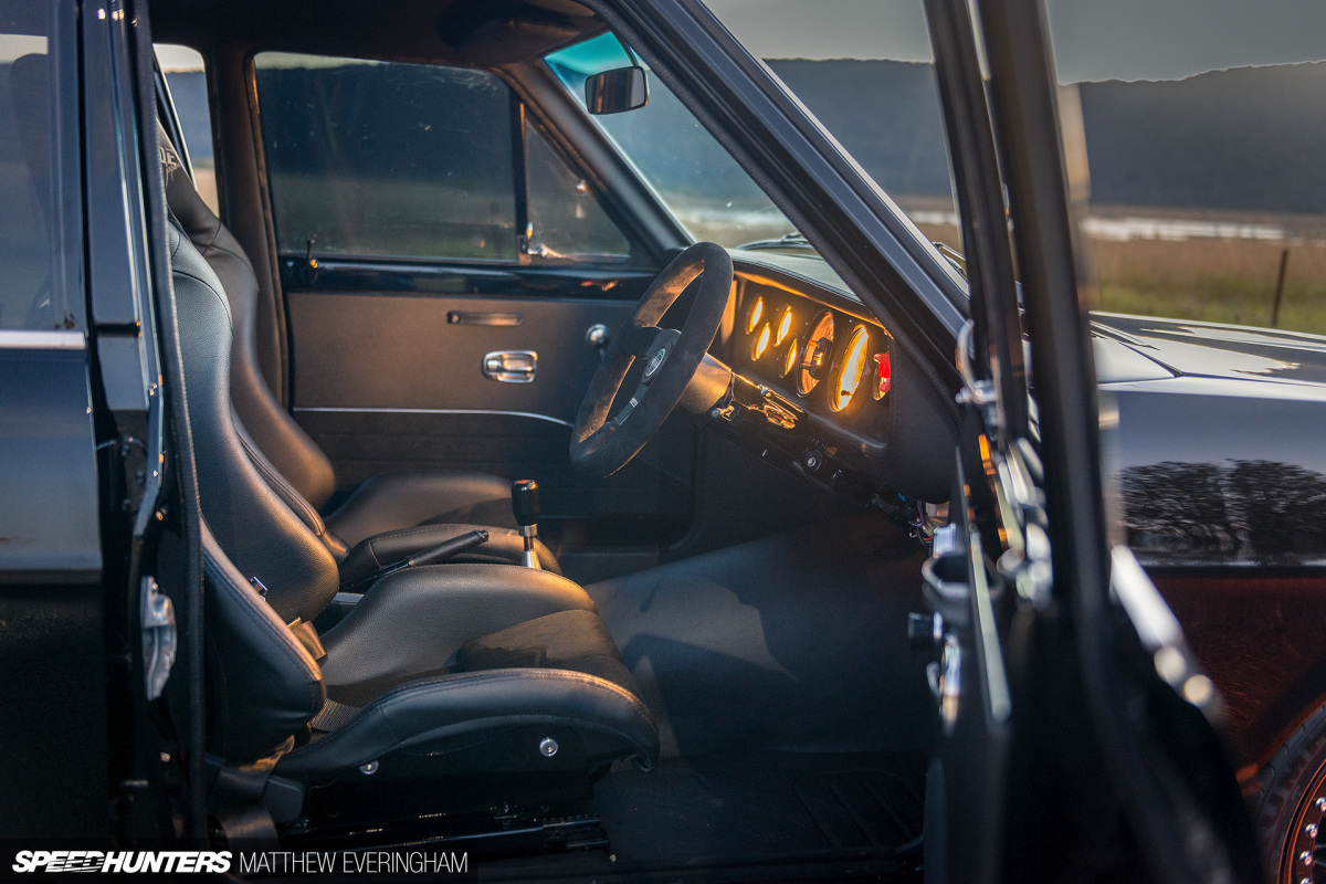 BlackDatsunUte_MatthewEveringham_Speedhunters_ (85)