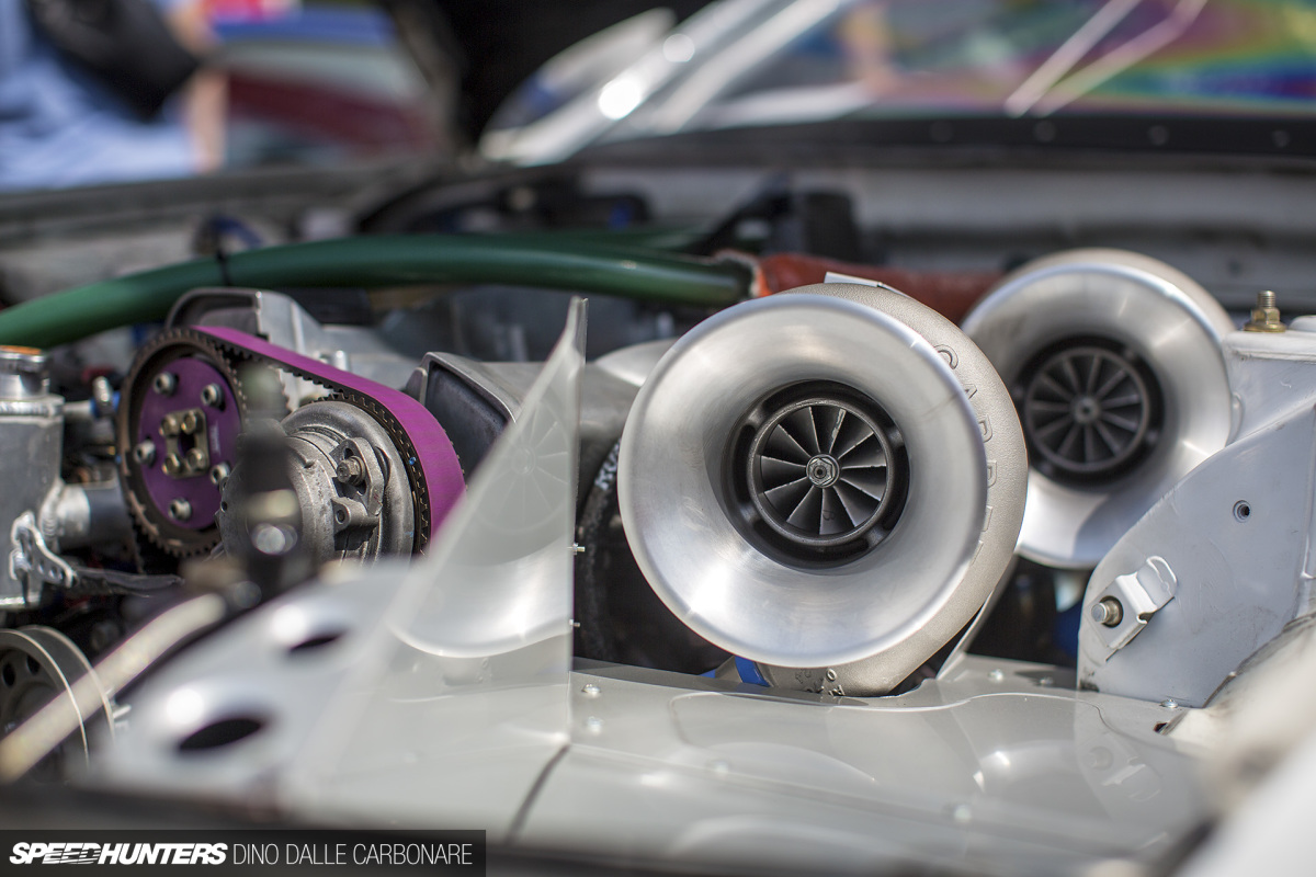 High-Mount Twins: The Avance R33 GT-R