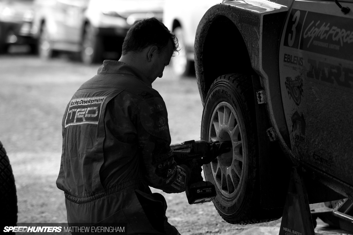 MatthewEveringham_HarryBates_Yaris_Experience_Speedhunters_ (17)