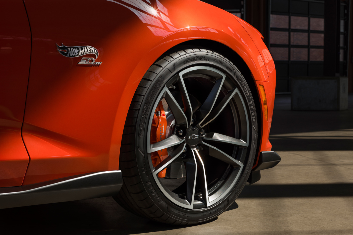2018 Camaro Hot Wheels 50th Anniversary Edition
