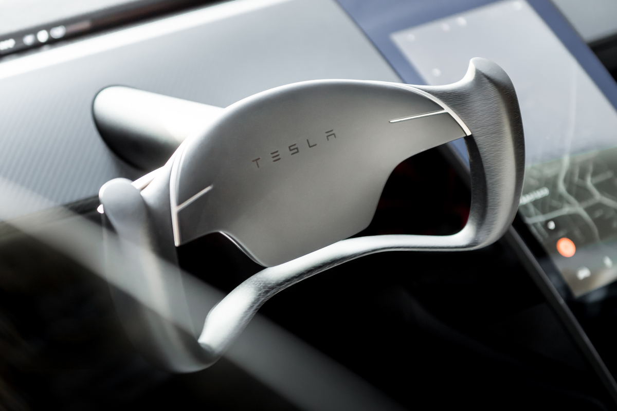 Tesla_Roadster_Steering_Wheel