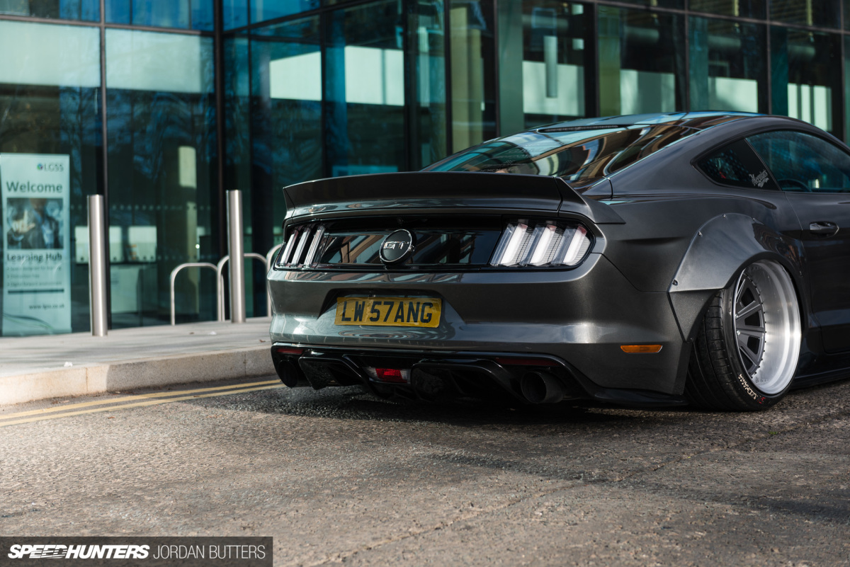 liberty-walk-mustang-jordanbutters-speedhunters-1877
