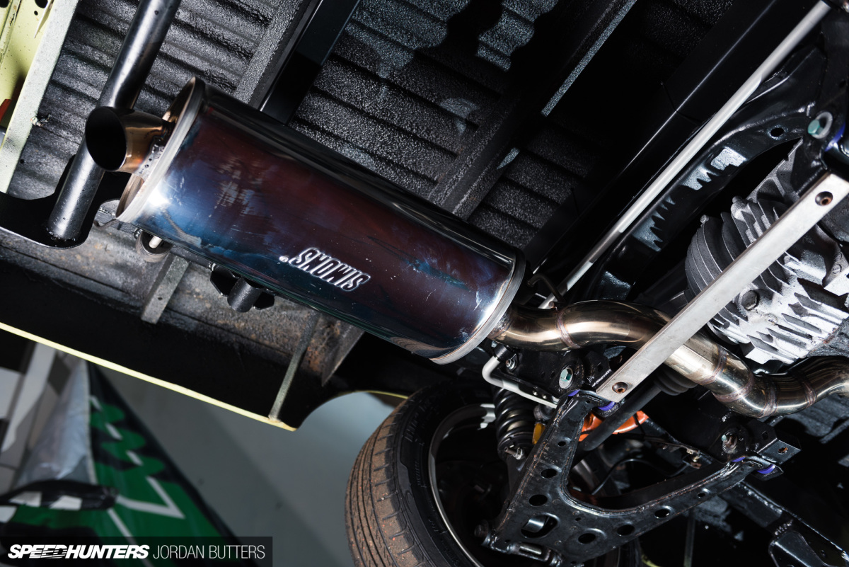 driftworks-hi5-hilux-jordanbutters-speedhunters-6237