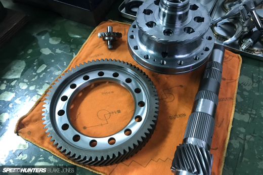 ProjectNSX-gearbox-blakejones-speedhunters-0070