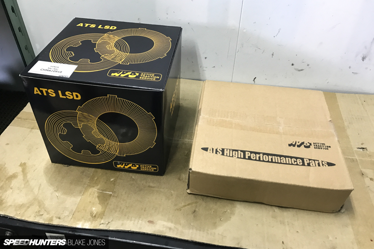 ProjectNSX-gearbox-blakejones-speedhunters-9638