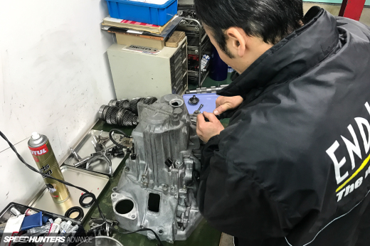 ProjectNSX-gearbox-blakejones-speedhunters-0098