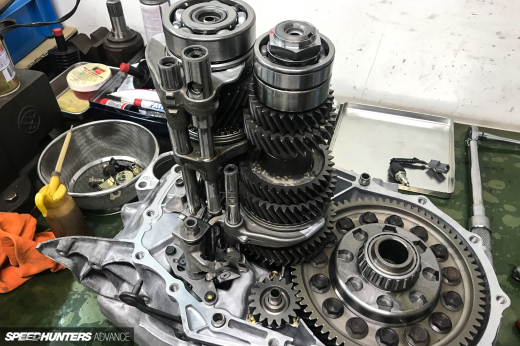 ProjectNSX-gearbox-blakejones-speedhunters-0100