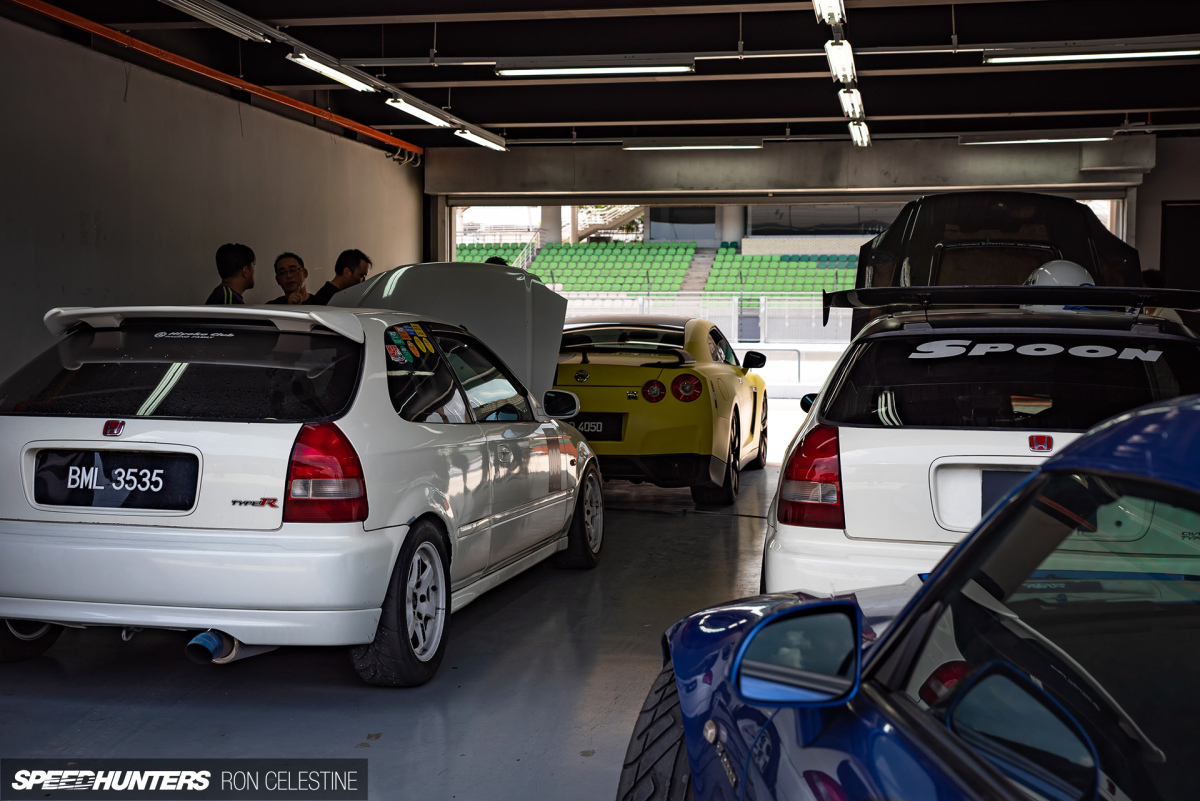 Track_Day_Malaysia_Ron_Celestine_group_2