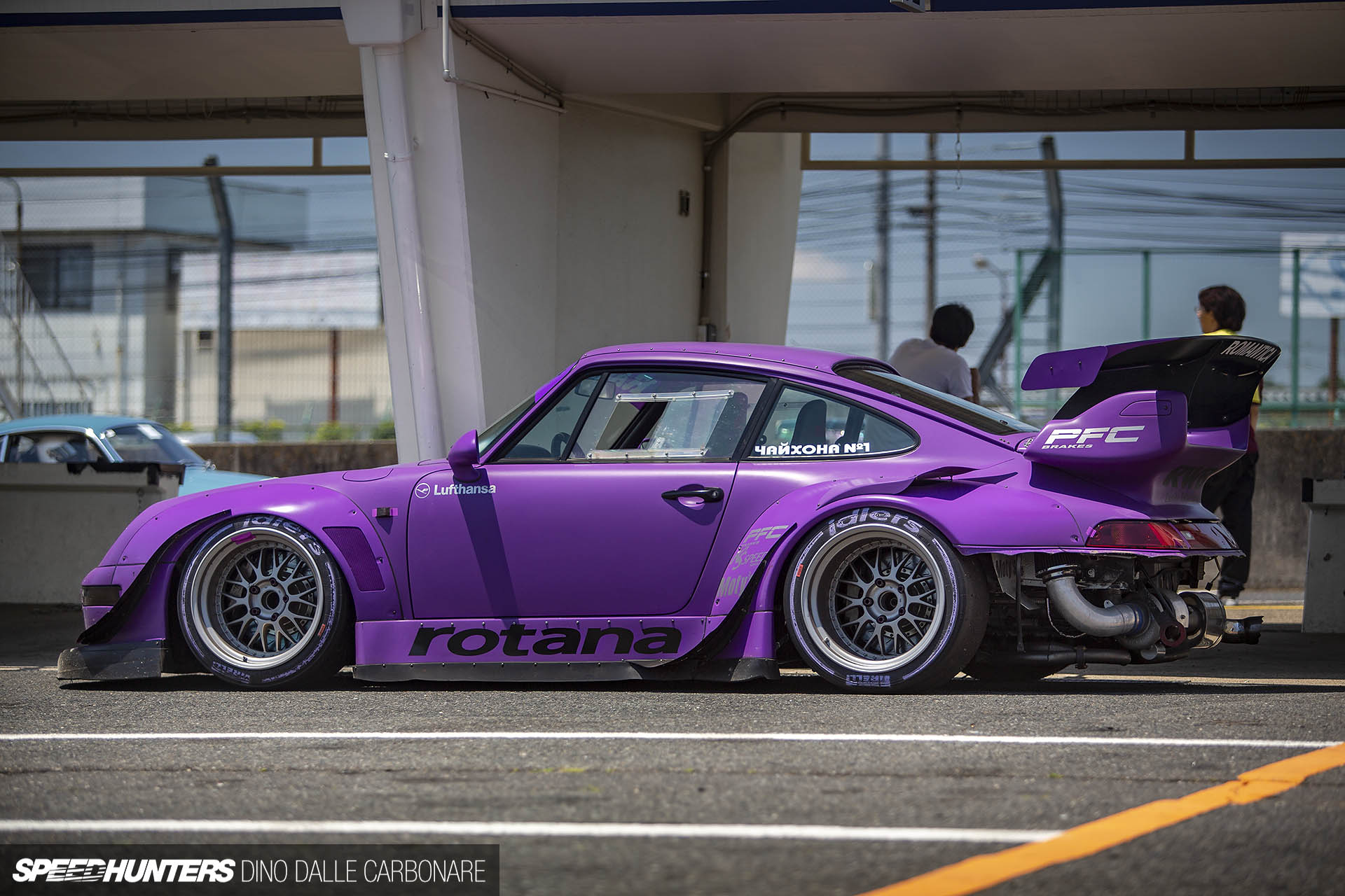 アキラ様　RWB 二台 RWB-Modified 1991 Porsche 911 Carrera 2 Targa 5-Speed for sale on