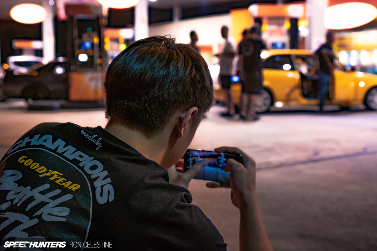 ron_celestine_Group_Talking_2_malaysia_nightmeet