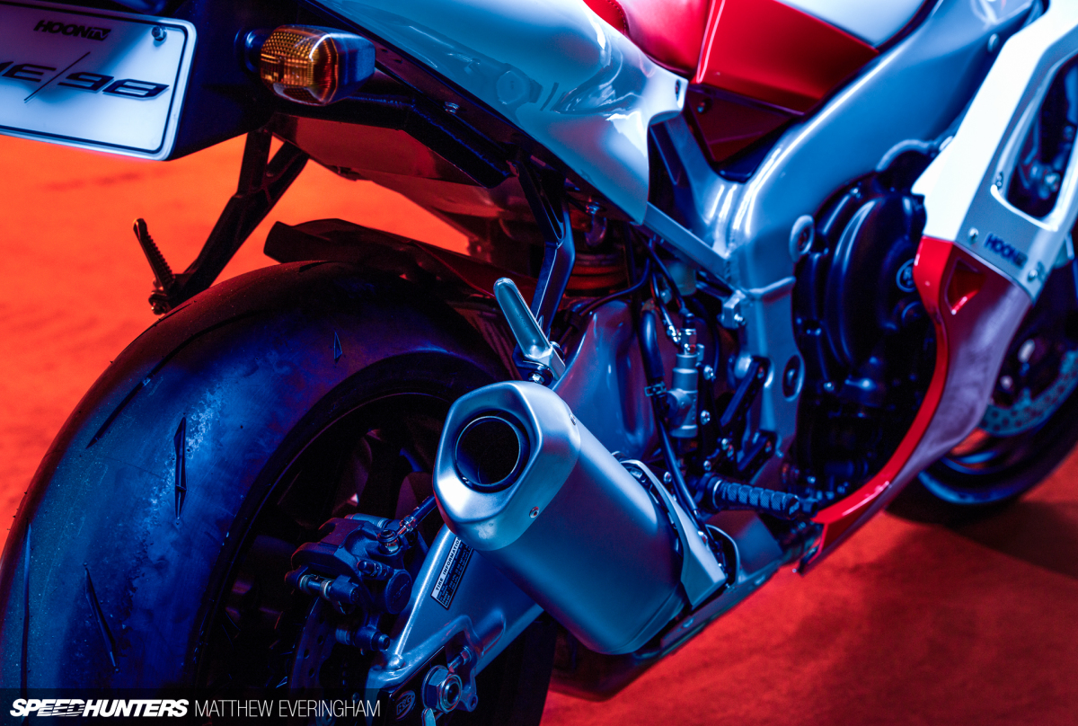 Yamaha-R1-20th-Anniversary-Boxer-Matthew-Everingham-Speedhunters- (17)