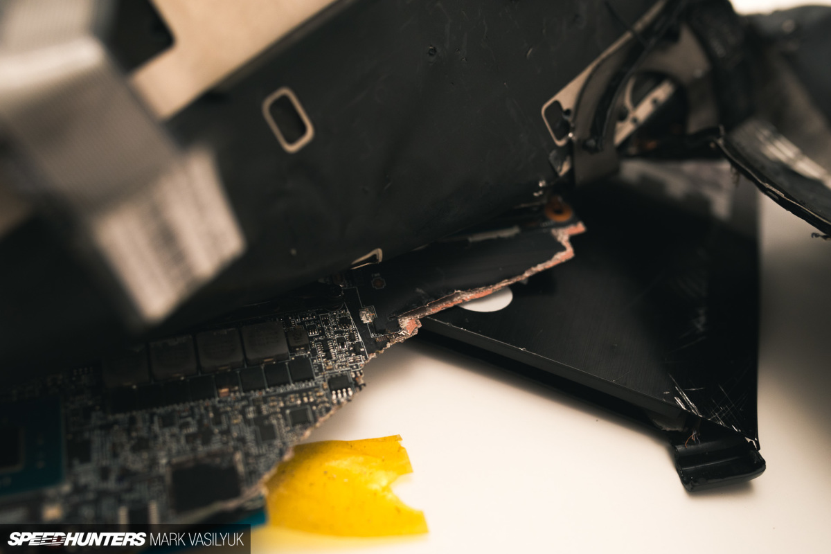 2018-SH-Mark-V-Laptop-Trevor-Ryan_004