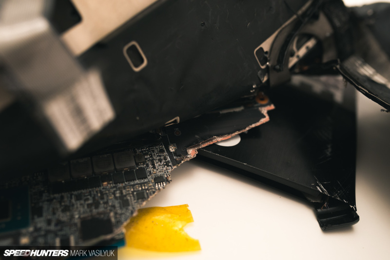 2018-SH-Mark-V-Laptop-Trevor-Ryan_004